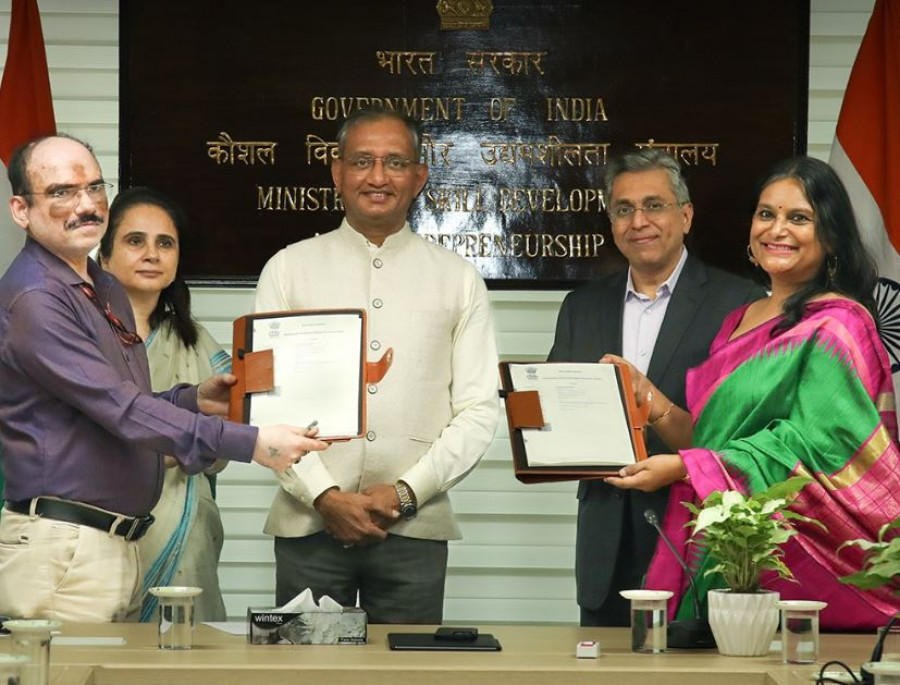 Mahindra Mou formación mujeres